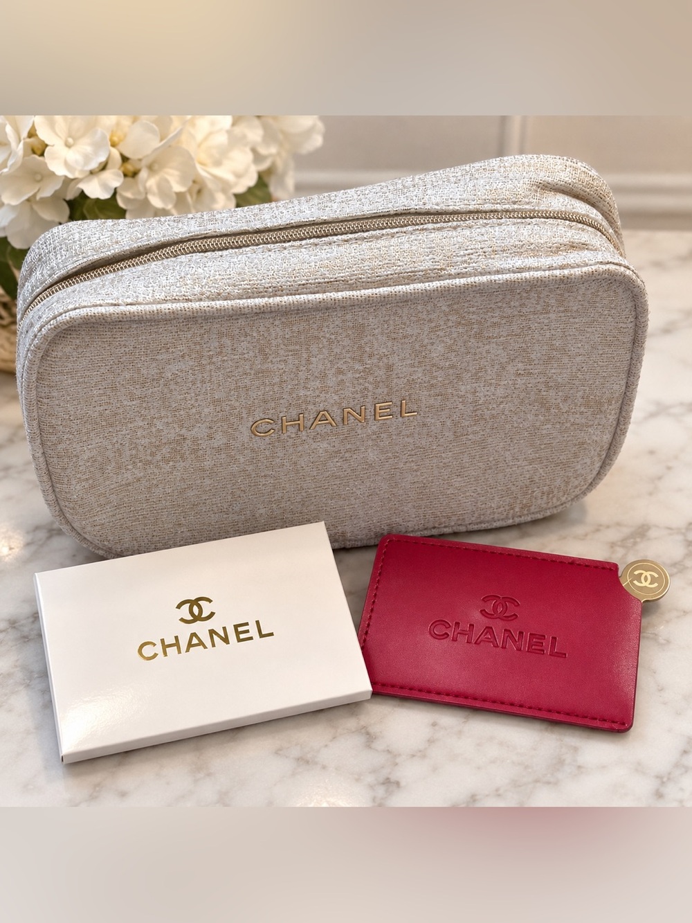 CHANEL Beauté White Tweed Cosmetic Pouch Makeup Bag + Mirror Set